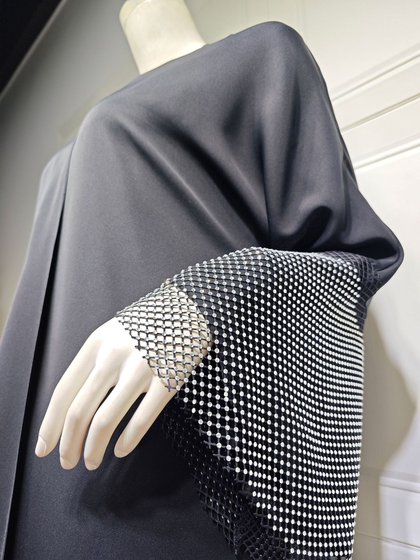 Aqeela Abaya